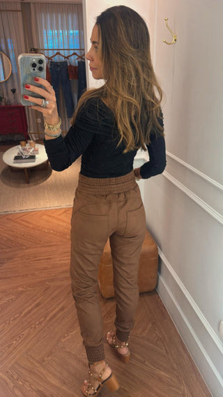 Calça Nobu Latte